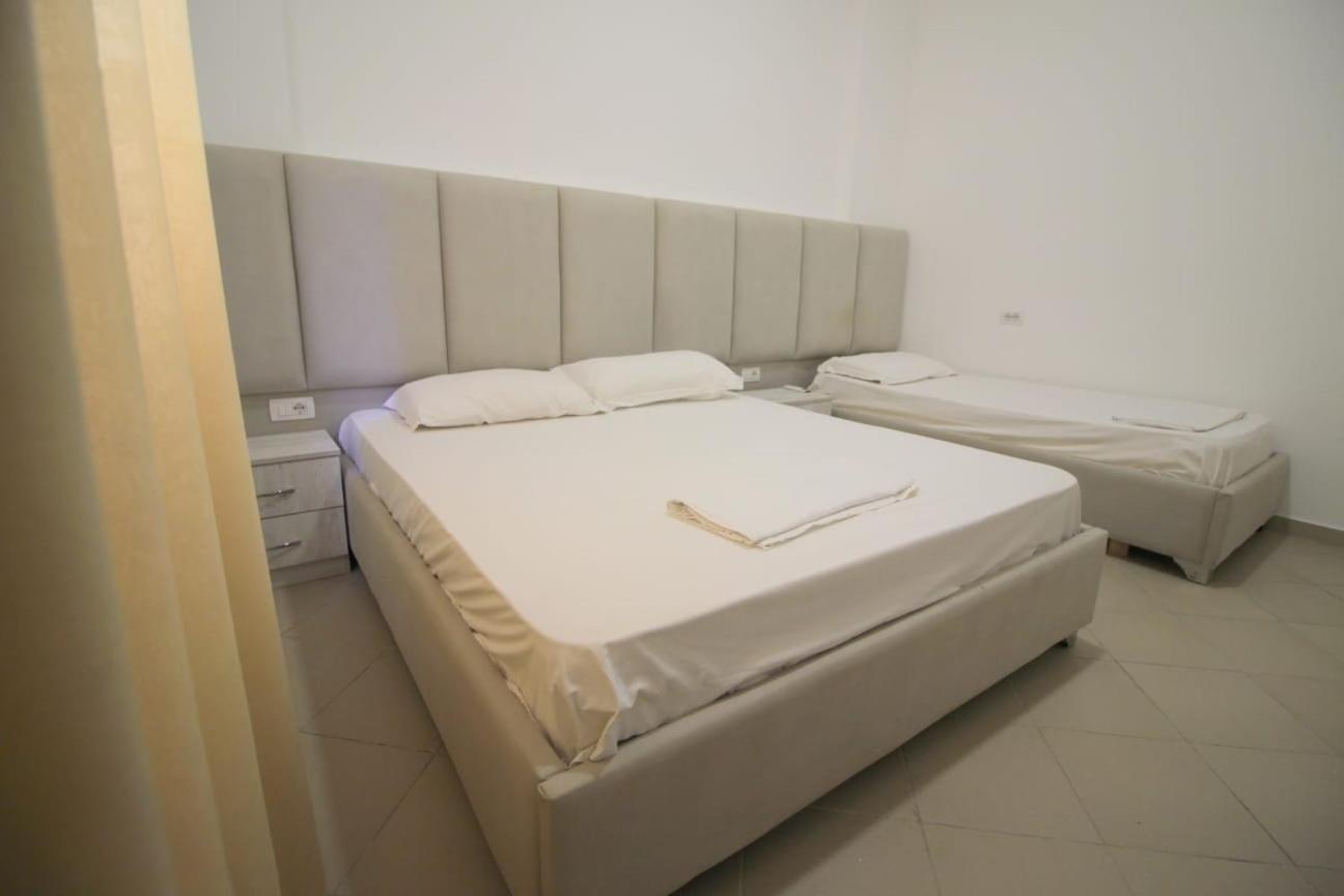 Hostel K13 Saranda Kültér fotó